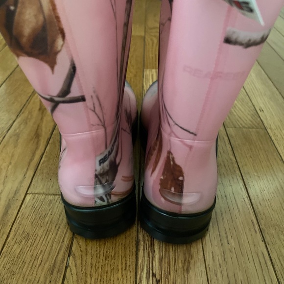 Ranger by Servus Pink Camo Electra Rain Boot Size 6 Waterproof - Picture 2 of 7